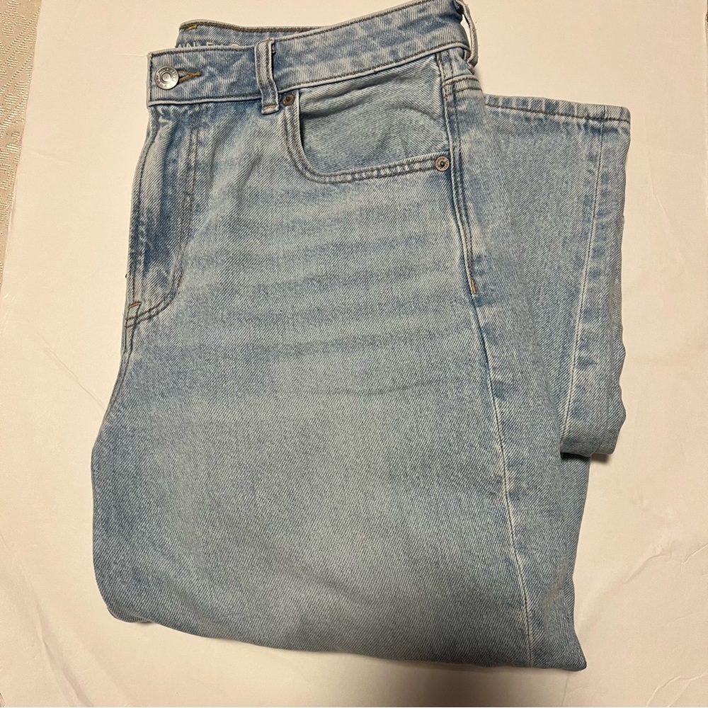 American Eagle Strigid Mom Jean